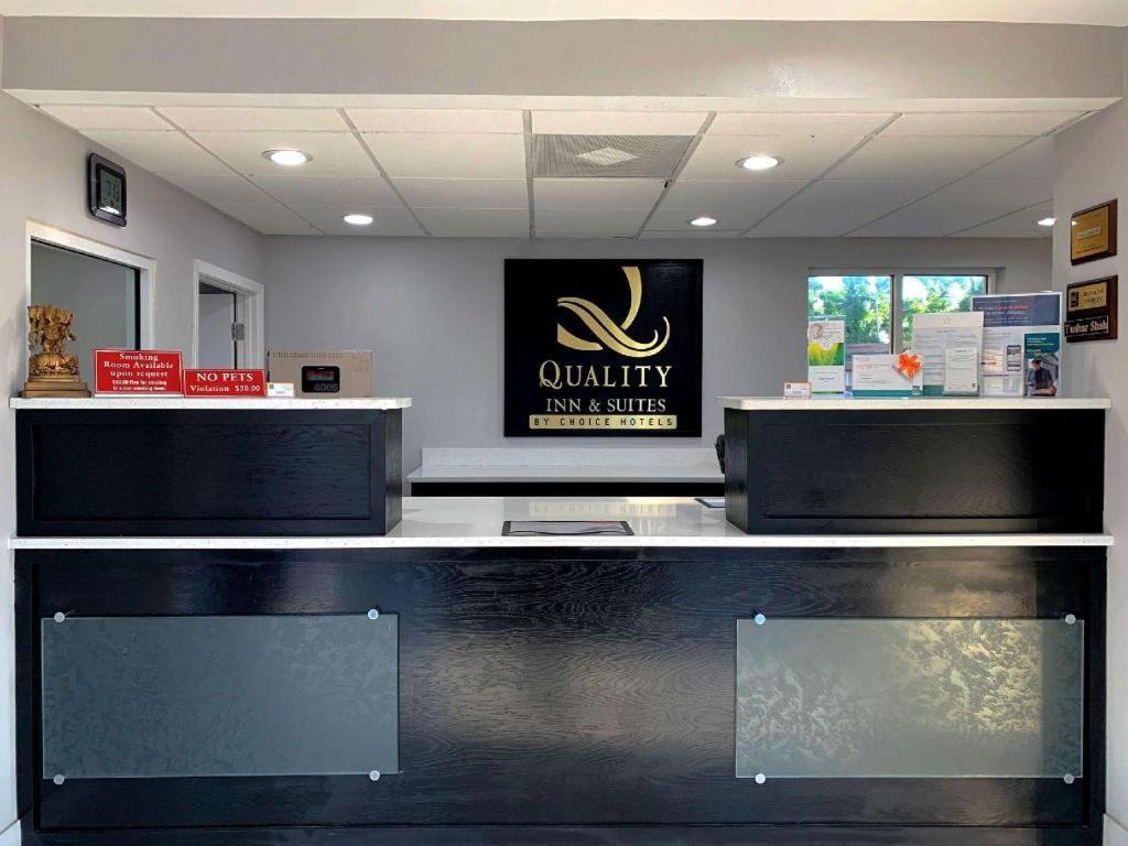Quality Inn & Suites Near Panama City Beach Εξωτερικό φωτογραφία