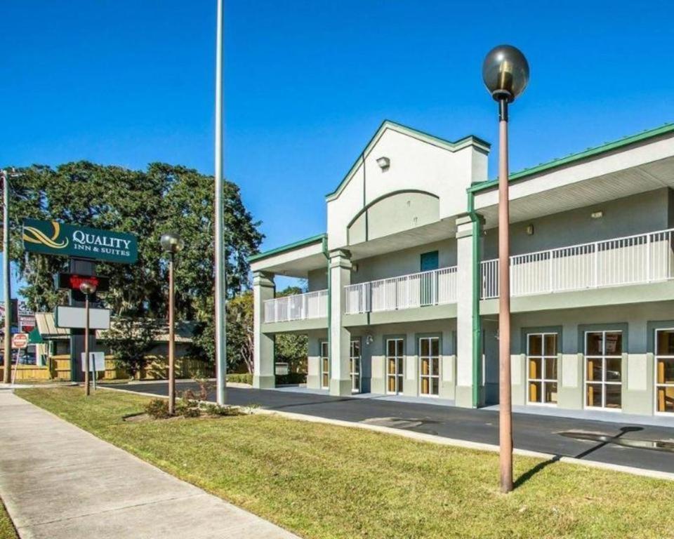 Quality Inn & Suites Near Panama City Beach Εξωτερικό φωτογραφία
