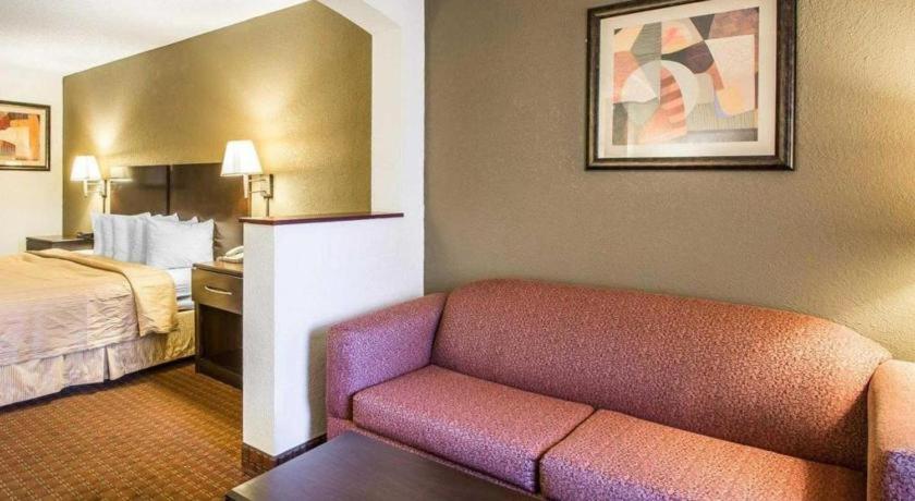 Quality Inn & Suites Near Panama City Beach Εξωτερικό φωτογραφία