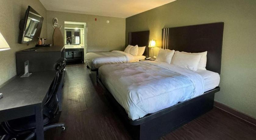 Quality Inn & Suites Near Panama City Beach Εξωτερικό φωτογραφία